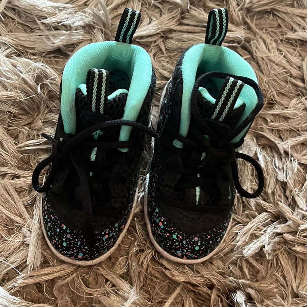 Nike Foamposite size 5c